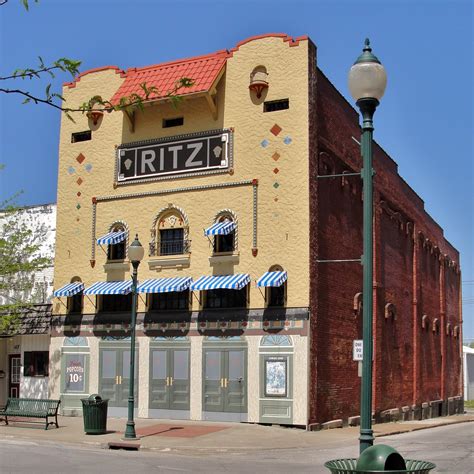 Ritz Theater - Centerville, Iowa | Northeast corner of the c… | Flickr
