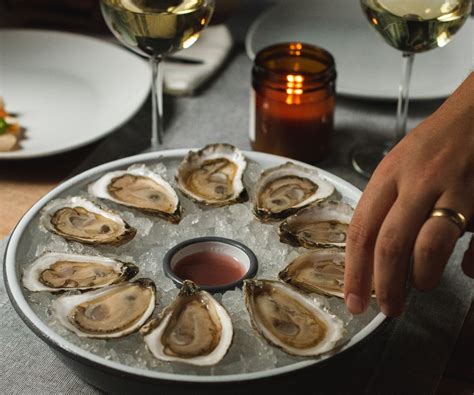 Two Dozen Island Creeks - Island Creek Oysters | Buy Oysters Online ...