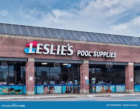 Leslie`s Pool Supplies Building Exterior in Houston, TX. Editorial ...