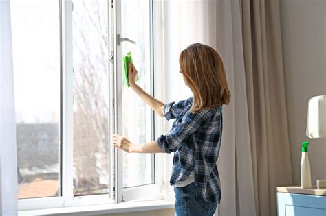 How to Clean Windows Like a Pro