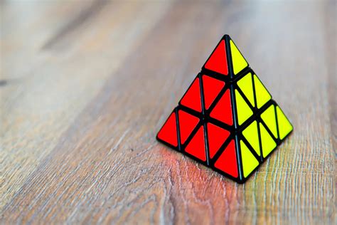 +Triangle Rubiks Cube Tutorial 的图像结果