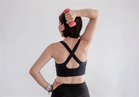 Sudden Shoulder Pain Without Injury: 5 Common Causes - Spire Hand & Upper Limb Centre