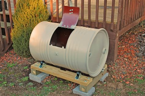 16 Cheap & Easy DIY Compost Bins | Do it yourself ideas and projects