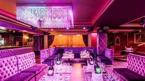 Nightlife in Switzerland: Tap Your Troubles Away at The Bars or Pubs