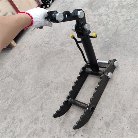 Small Dozers Working Clips 的图像结果