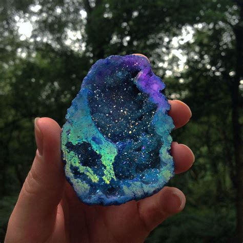 Blue Crystal Rock 的图像结果