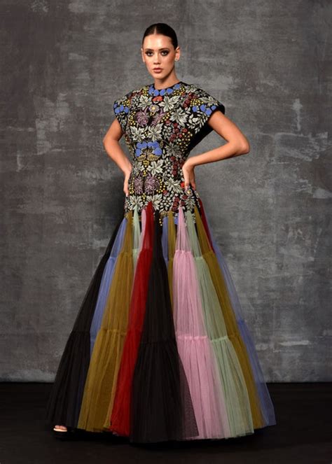 Floral Embroidered Gown – samantchauhan