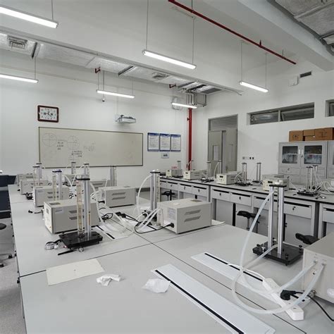 吊装（顶装）理化生实验室 - 郑州神龙教育装备有限公司
