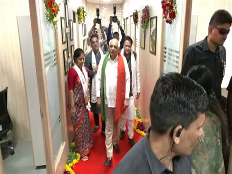 Gujarat CM inaugurates Handicraft Exhibition organised by NIFT Gandhinagar