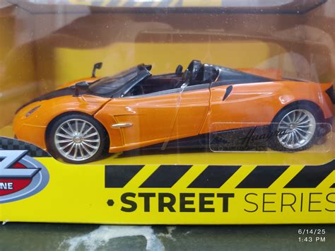MSZ : Pagani Huayra Roadstar - 1:24 – Zoomsters India