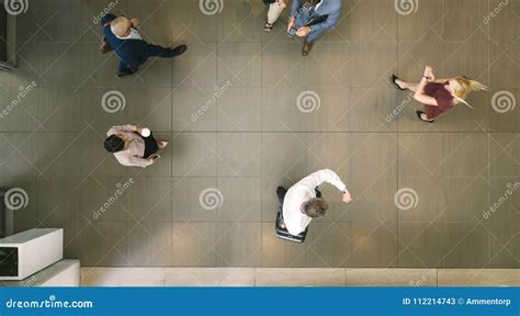 People Walking in a Hallway 的图像结果
