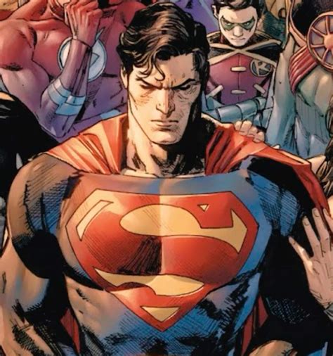 Clark Kent pfp | Superman comic art, Superman art, Superman