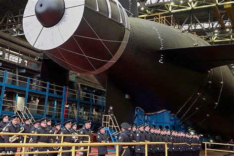 Putin unveils terrifying new nuclear submarine capable of unleashing ...