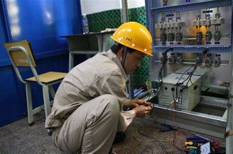 现代电气控制系统安装与调试实训装置_电气安装与调试实训考核平台_北京理工伟业公司
