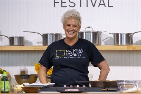 Were Anne Burrell and Koren Grieveson engaged? Relationship history ...