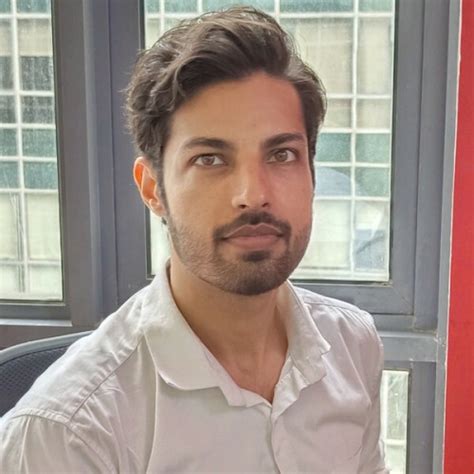 Ratan - English teacher in Faridabad - ₹1100/h