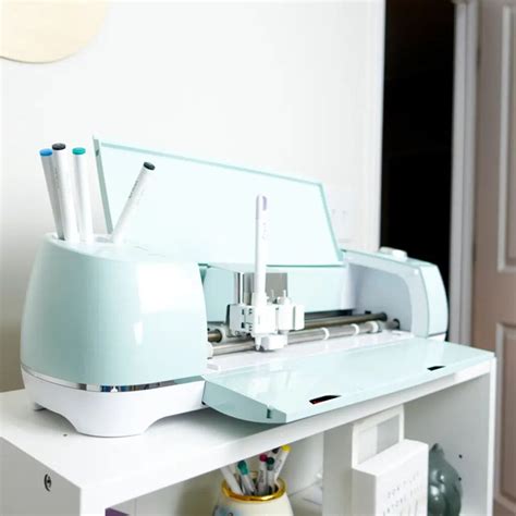 Free Fonts for Cricut: 10 Websites to Download New Fonts - Dinosaur Mama