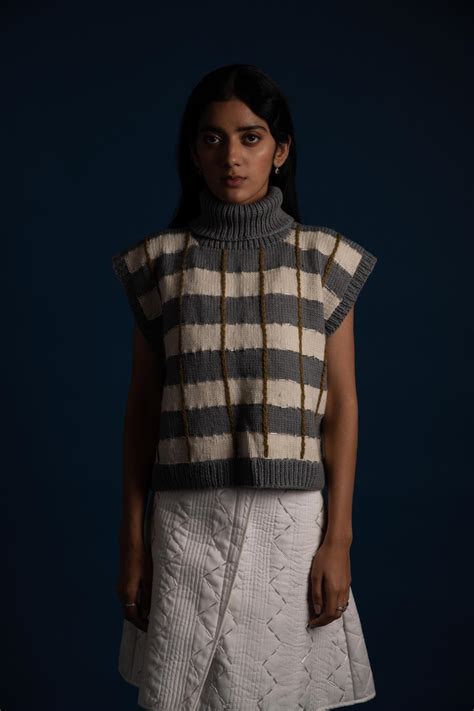 Cloud-land Unisex Turtleneck Vest – Khajoor