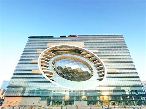 The Executive Centre (The Capital), Plot No C-70, G Block | JLL ...