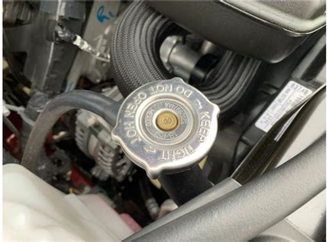 What is a Radiator in Car? What are the signs of cracked radiator