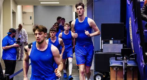 NCAA's Tallest Basketball Player Olivier Rioux Is Going Viral For His ...