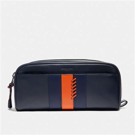 The Best Dopp Kits 2021: Stylish Men's Toiletry Bags for Travel