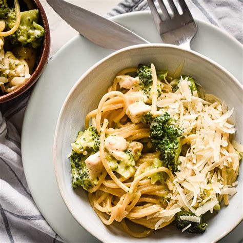 Fettuccine With Chicken And Broccoli