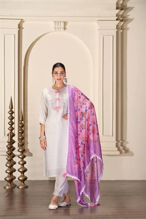Bhumi Offwhite Kurta Set with Dupatta | Bulbul Fashions – BulBul