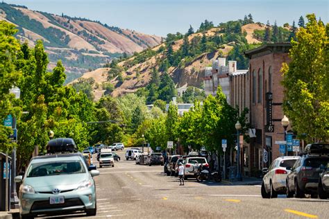 12+ EPIC Things to Do in Hood River, Oregon (Local's Guide)