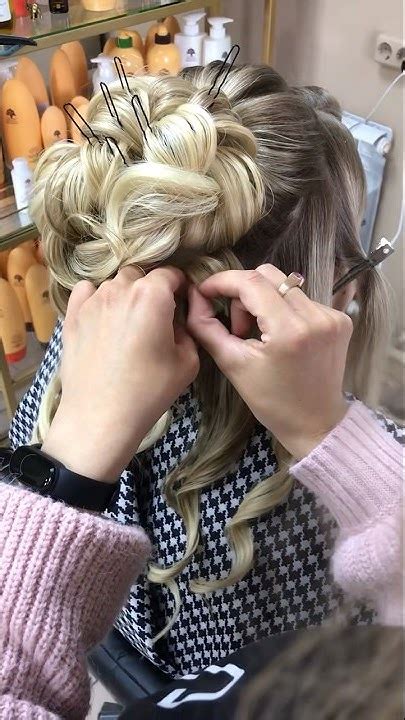 Обучение по прическам. Урок по прическе средний пучок. Обучение по ...