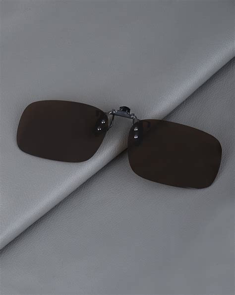 Brown Toned Polarised Lens Sunglass Clip for unisex – Carlton London Online