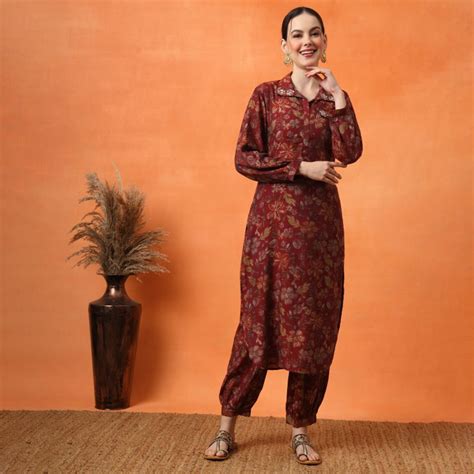 Floral Embroidered Regular Thread Work Kurta with Trousers