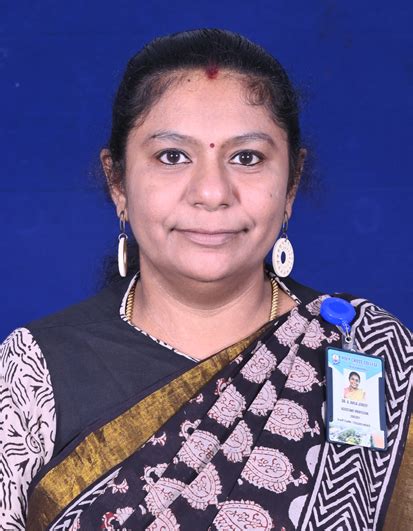 HOLY CROSS COLLEGE - TRICHY