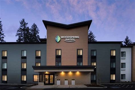 WOODSPRING SUITES SEATTLE REDMOND - Hotel Reviews, Photos, Rate ...
