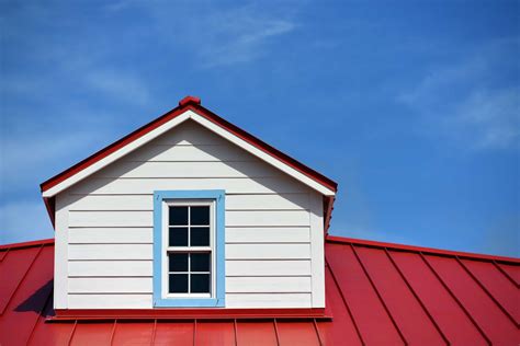 How Much Does a Metal Roof Cost in Stonington? | Henderson Roofing