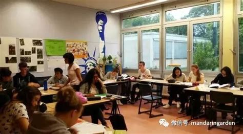 为何学汉语？德国学生：因为简单啊！