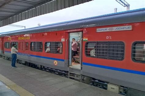 Train Timings: ప్రయాణికులకు షాక్ ఇచ్చిన ఇండియన్ రైల్వే.. అనేక రైళ్ల ...
