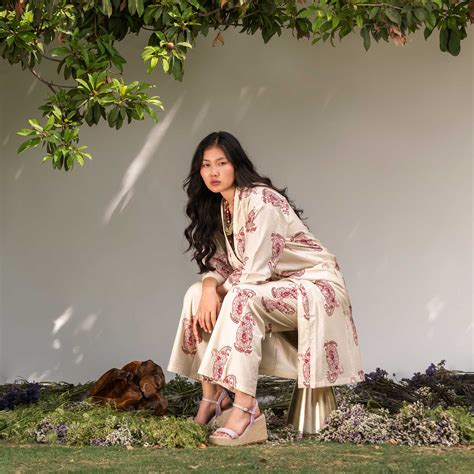 Dune Overlay – From Out East | Mooreloom & Knits Private limited