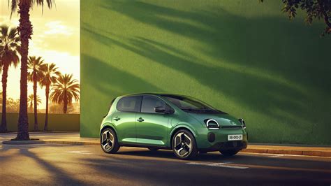 Renault Twingo E-Tech electric à partir de 14 720 euros* et à partir de 16 320 euros en version ...