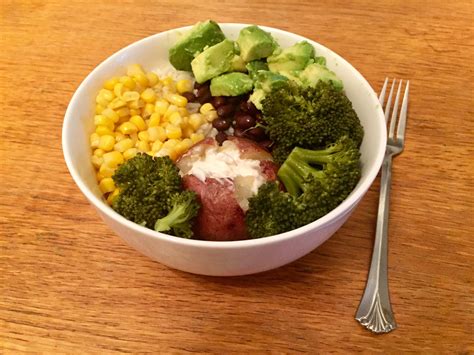 The best vegan rice bowls have layers😝 : r/vegan