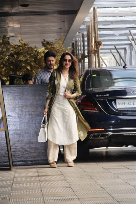 dhak dhak girl madhuri dixit fleet of luxury cars know about her luxury ...