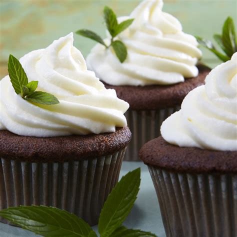 Chocolate Peppermint Cupcakes - Mazola® Oils