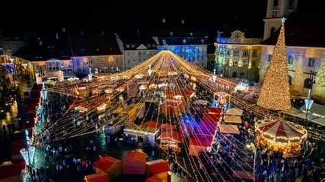 Luxury Trains Through Europe’s Christmas Markets | Festive Rail Journeys