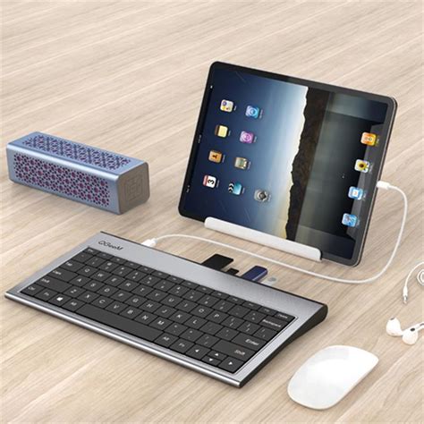 Docking Keyboard Types Itself 的图像结果