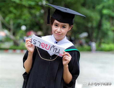 泰国曼谷吞武里大学毕业典礼，公主来颁发毕业证书 - 知乎
