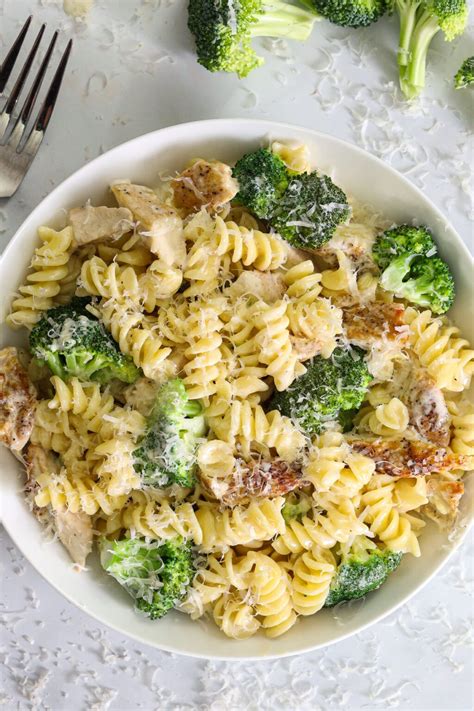 One pot chicken and broccoli pasta – Artofit