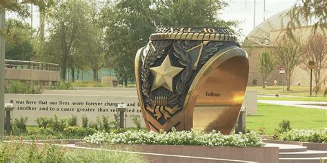 Police investigating death of Texas A&M student who appeared to fall ...