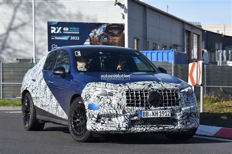 2024 Mercedes-AMG GLC 63 Coupe Looks More Like a Jacked-Up Mega Hatch Than a Crossover ...