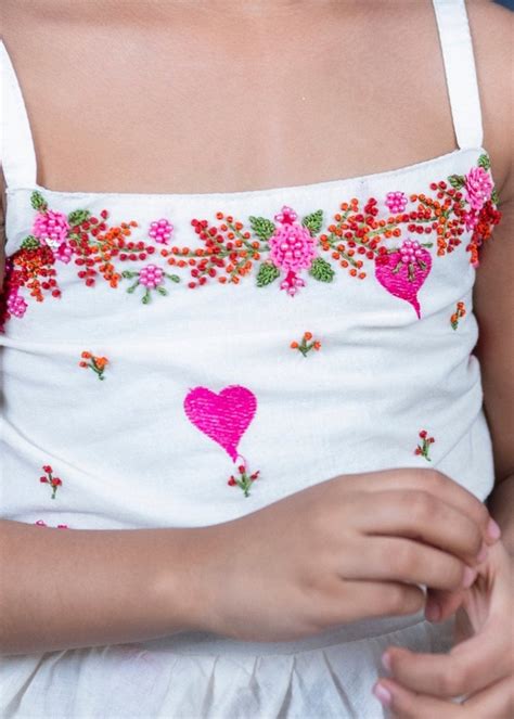 Shop Traditional Designer Ethnicwear For Girls | Mini Maana