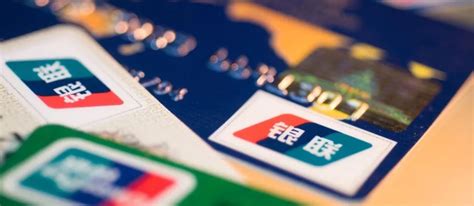 “信用卡”网申和去柜台申请究竟有些什么区别？（征信也分颜色） - 知乎